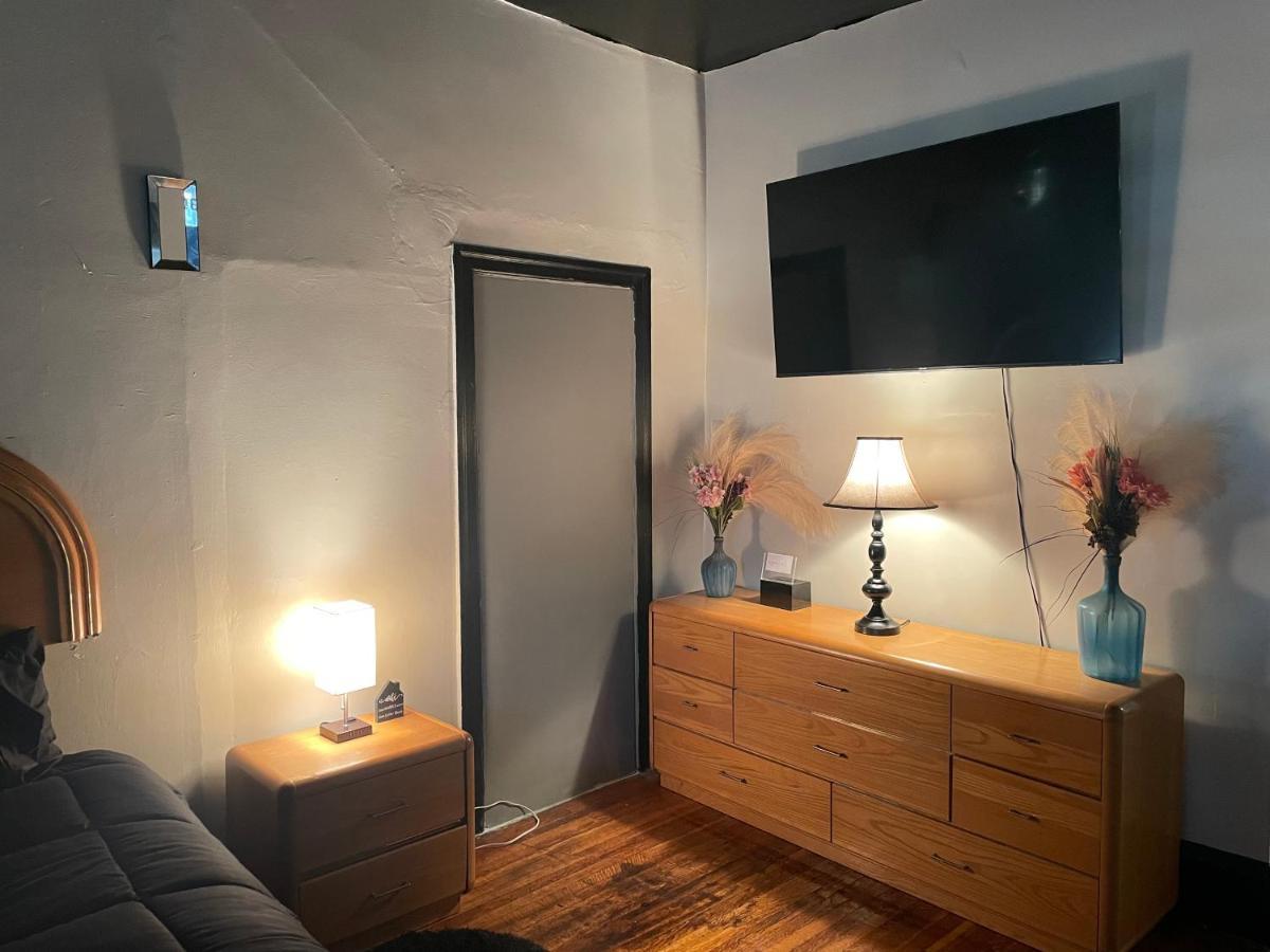 F.M.T. Apartment Harrisburg Bagian luar foto